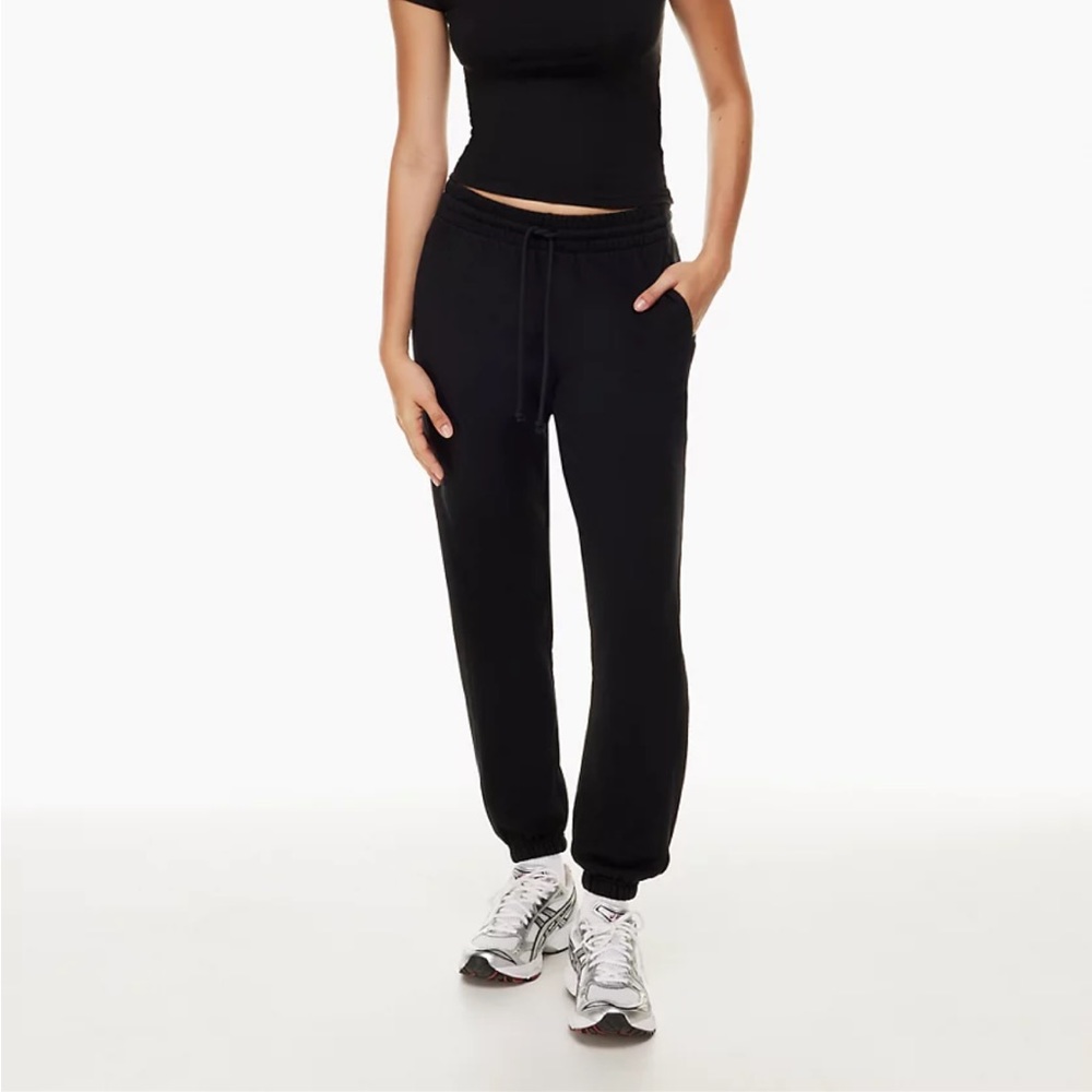 Aritzia Airy Fleece Perfect Sweatpant